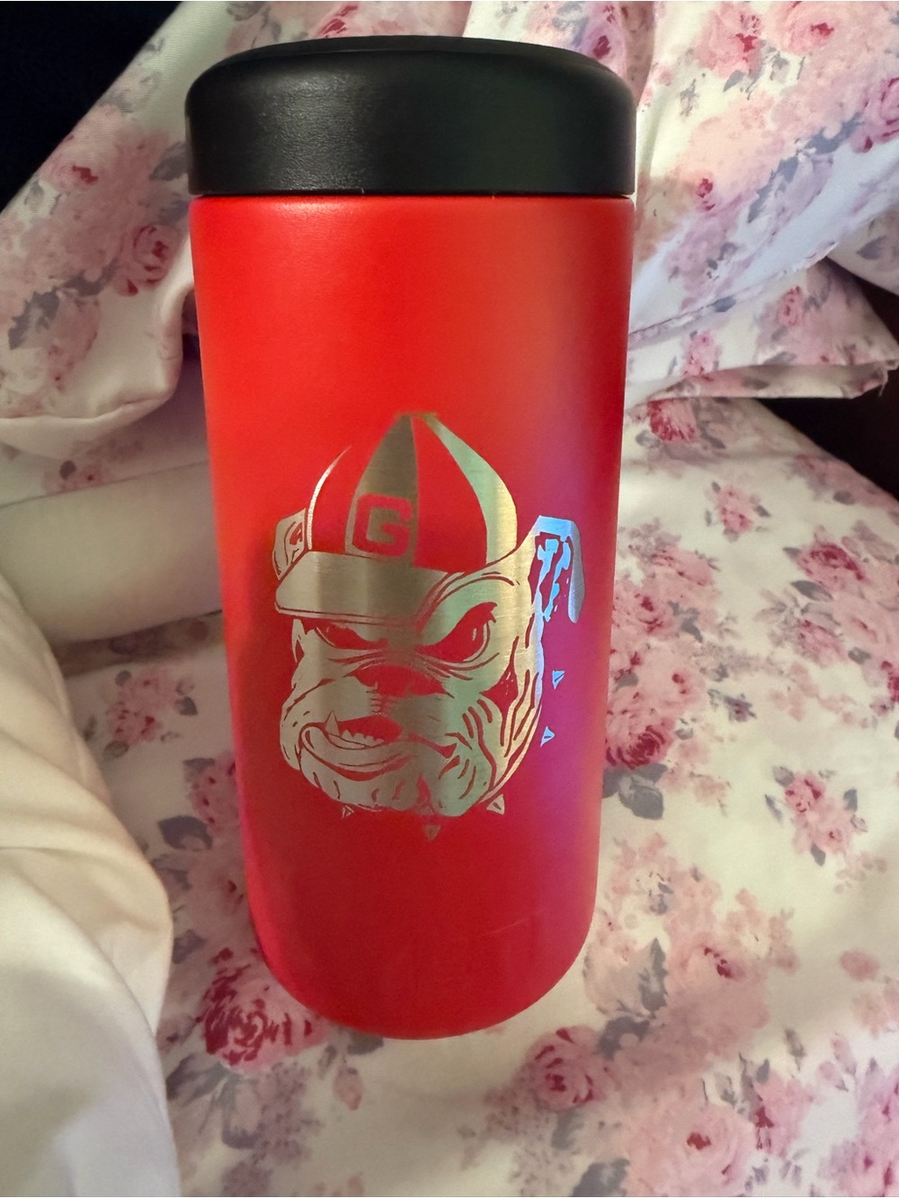 Yeti Red Travel Mug with Black Lid and Silver Bulldog Graphic